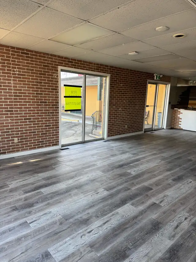 commercial space in Spruce Grove - Photo 2