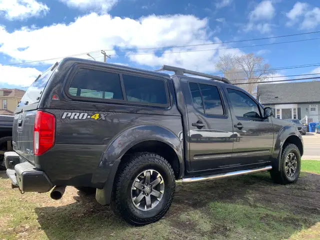 2015 NISSAN FRONTIER PRO4X CREW LOW KMS CERTIFIED - Photo 7