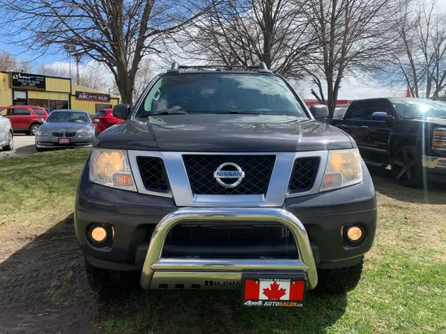 2015 NISSAN FRONTIER PRO4X CREW LOW KMS CERTIFIED - Photo 10