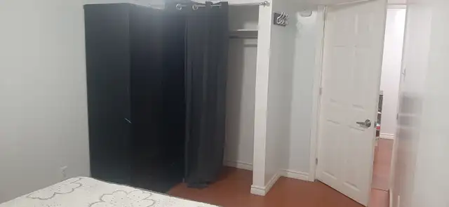 Room for rent - Photo 3