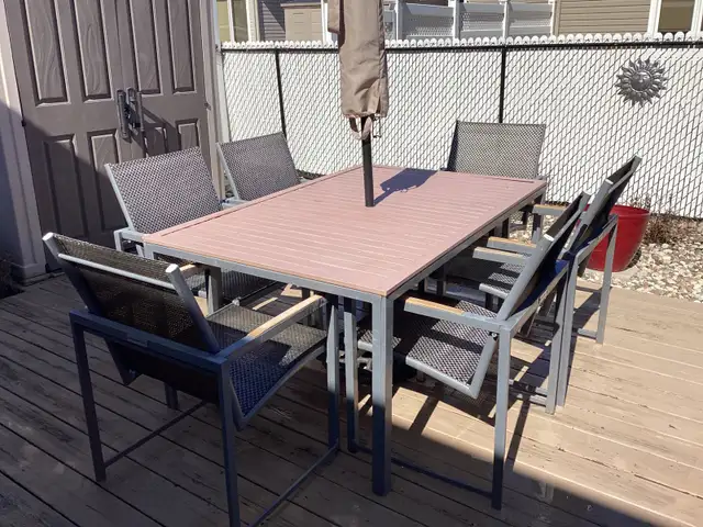 Patio furniture - Photo 2