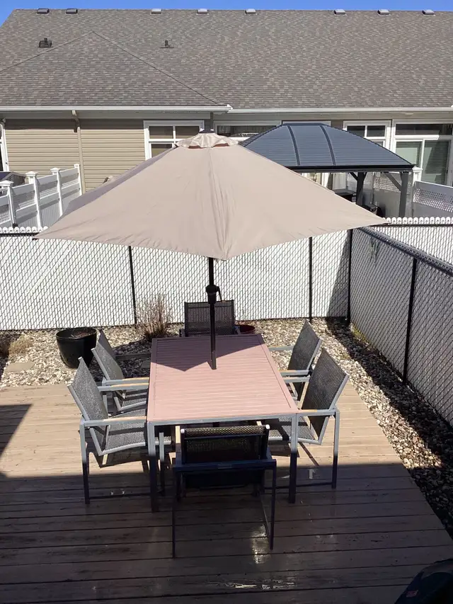 Patio furniture - Photo 3