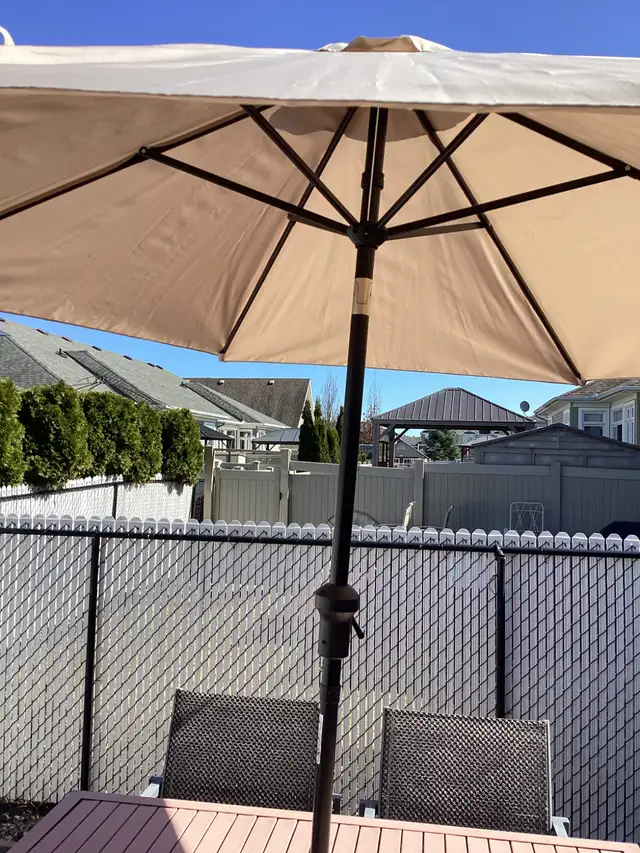 Patio furniture - Photo 4