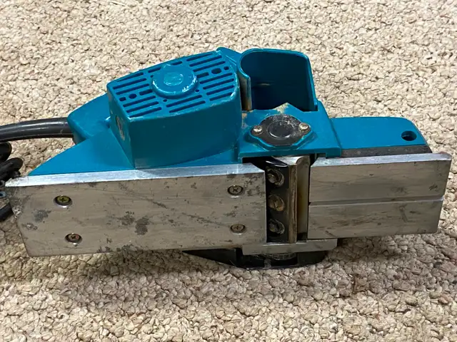 Makita Power Planer. Model 1900B - Photo 3