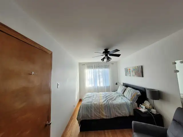 Appartement deux étages: 3 chambres, 2 SDB, Garage, Cour. - Photo 4