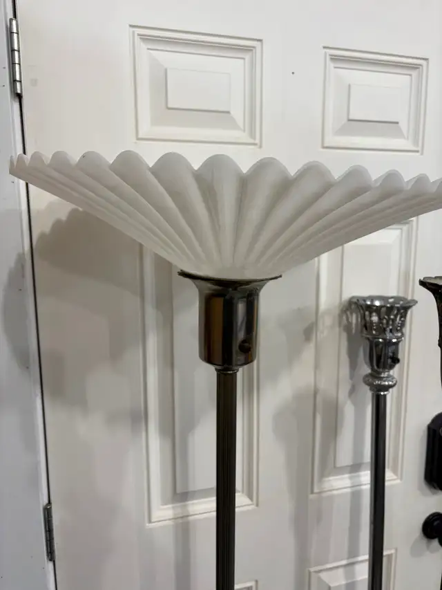 Antique Lamps - Photo 7