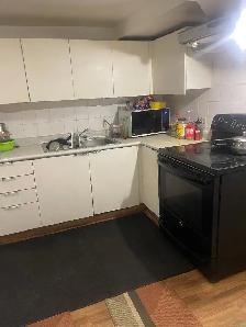 Private room fully furnished (BASEMENT GIRL ONLY) Malton  $600. - Photo 9