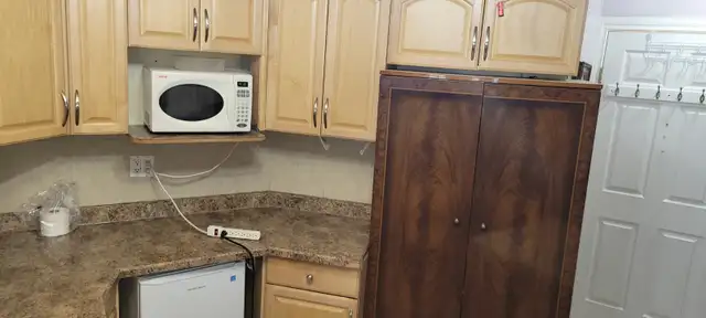 Short term room rental - Photo 5