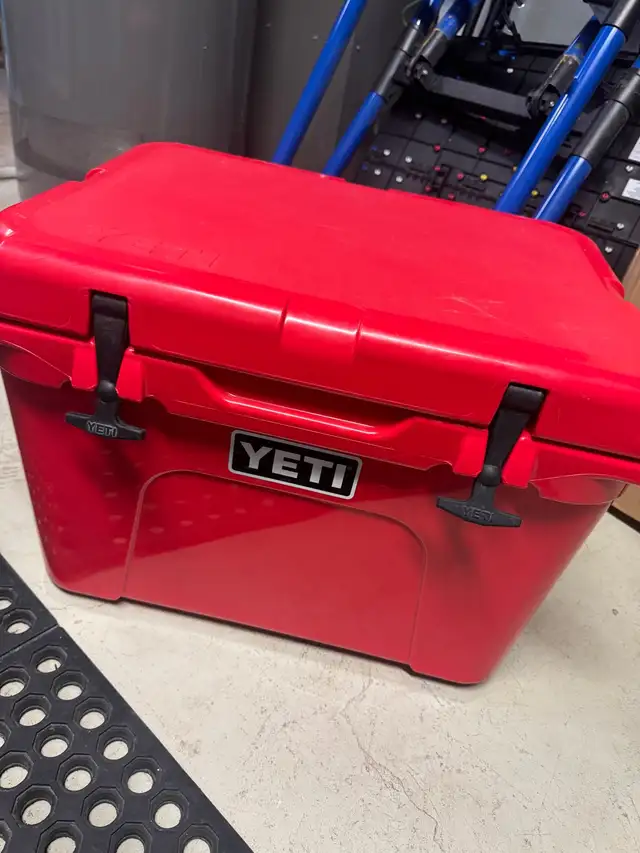 Yeti Cooler Brand new - Photo 3