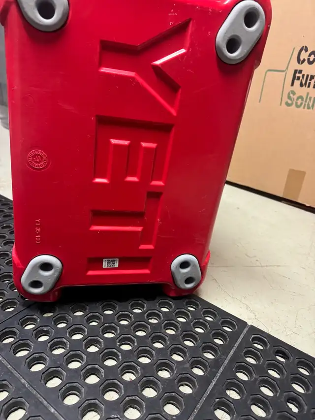 Yeti Cooler Brand new - Photo 4