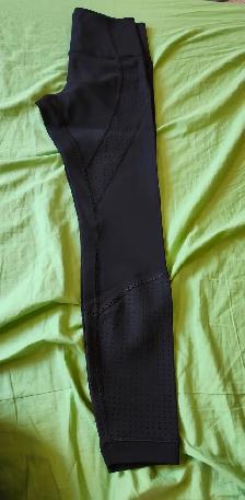 Ladies Lululemon black leggings Size 8
