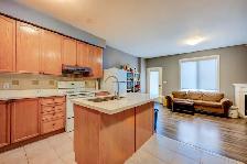 York village Keele/Finch 2rd floor Master Bdrm for Rent $1200 - Photo 3