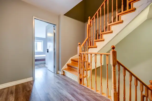 York village Keele/Finch 2rd floor Master Bdrm for Rent $1200 - Photo 6