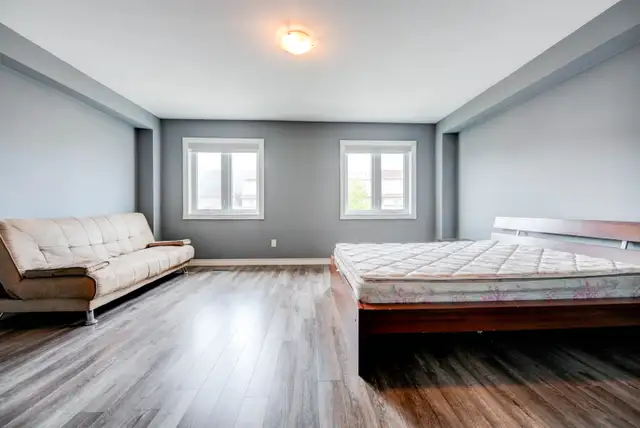 York village Keele/Finch 2rd floor Master Bdrm for Rent $1200 - Photo 7