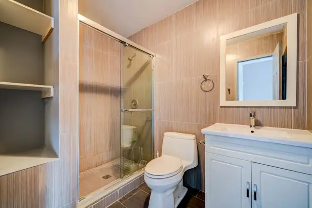 York village Keele/Finch 2rd floor Master Bdrm for Rent $1200 - Photo 9