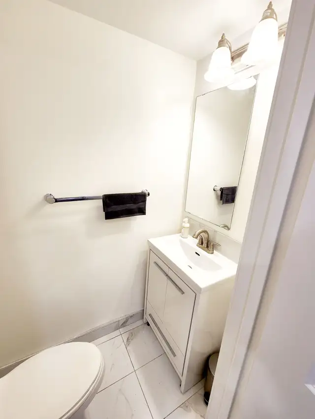 Room Rent Private Bathroom King Bed Daily Weekly Keele Wilson - Photo 7