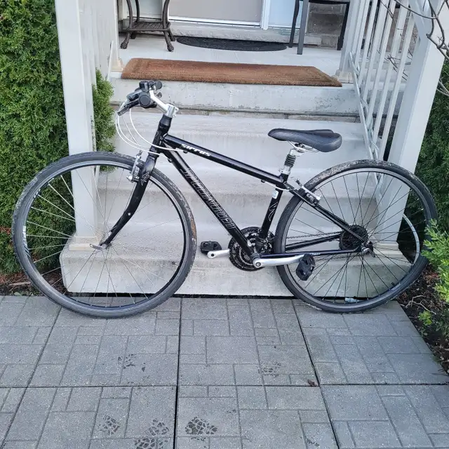 Specialized Sirrus Hybrid bike