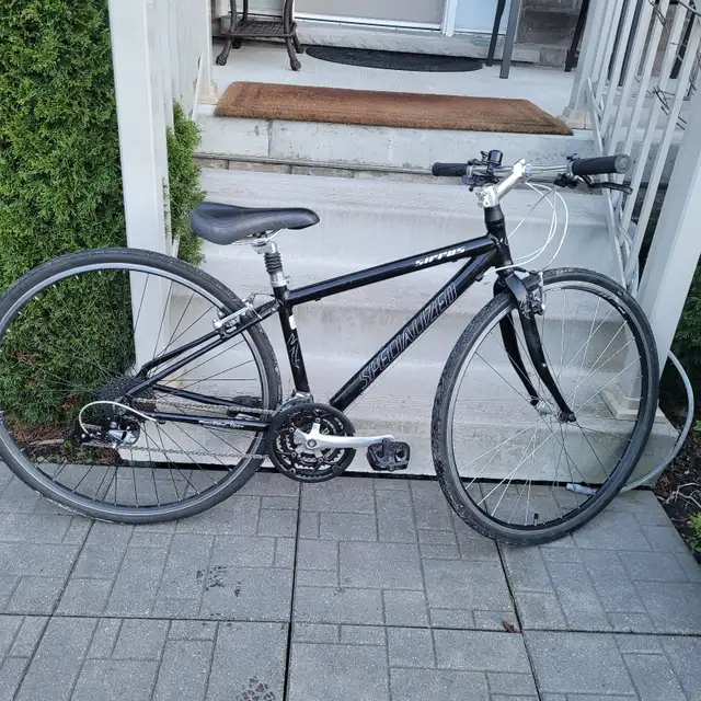 Specialized Sirrus Hybrid bike - Photo 2