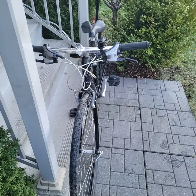 Specialized Sirrus Hybrid bike - Photo 6