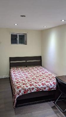 Full furnished basement room for 2 girls to Share @ Poplar Road - Photo 2