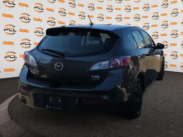 2011 Mazda Mazda3 Good on Gas Keyless entry 1Year warranty - Photo 7