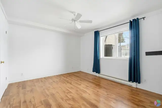 Rare 5 1/2 avec Vue Montagne Bureau   2 Stationnements - Photo 6