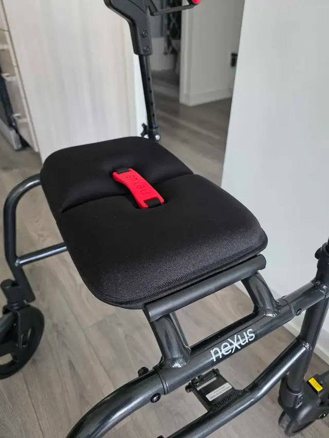 Nexus 3 Walker - 23' height seat, Brand New - Photo 2