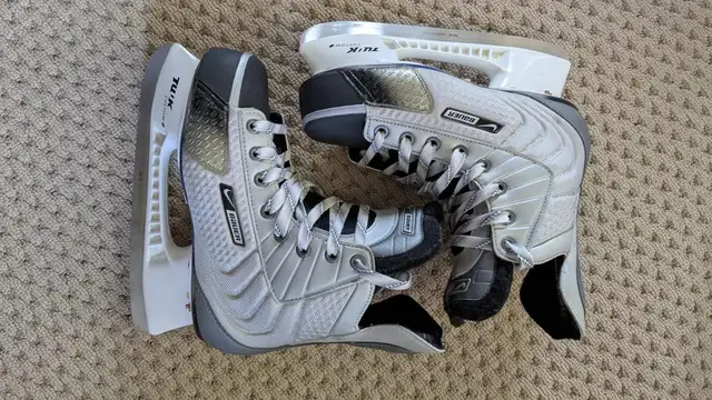 Nike Bauer Apollo size 5.5 D
