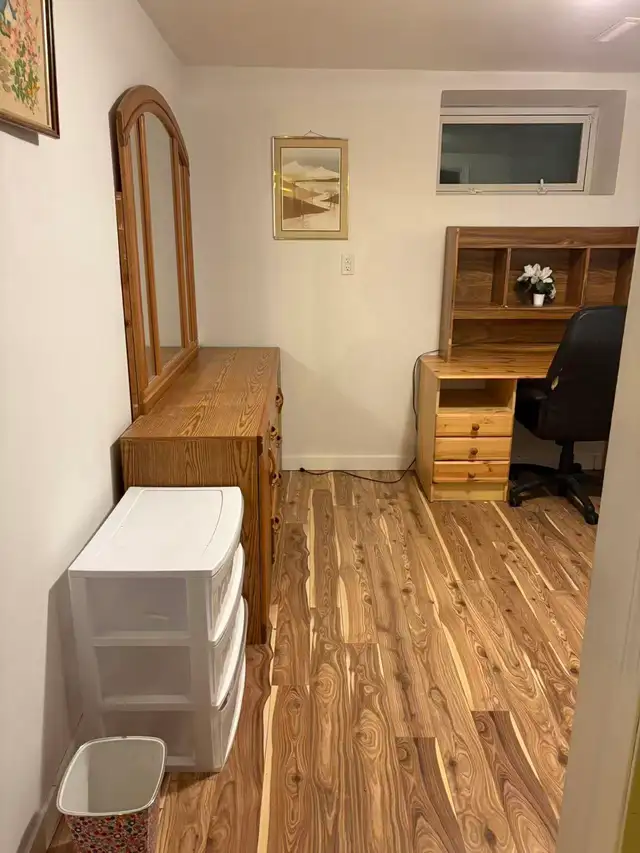 basement room for rent - Photo 2