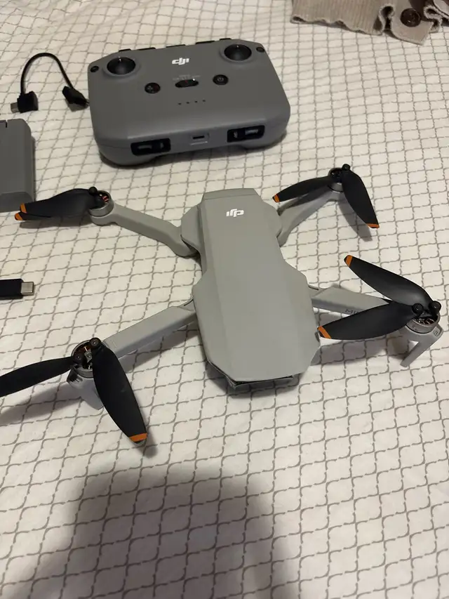 Dji Mini 2 Drone - Photo 2