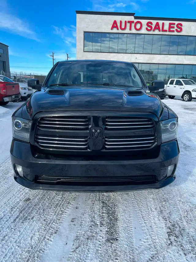 2016 Dodge Ram 1500 Sport 5.7L HEMI 4x4 (engine 188k) - Photo 2