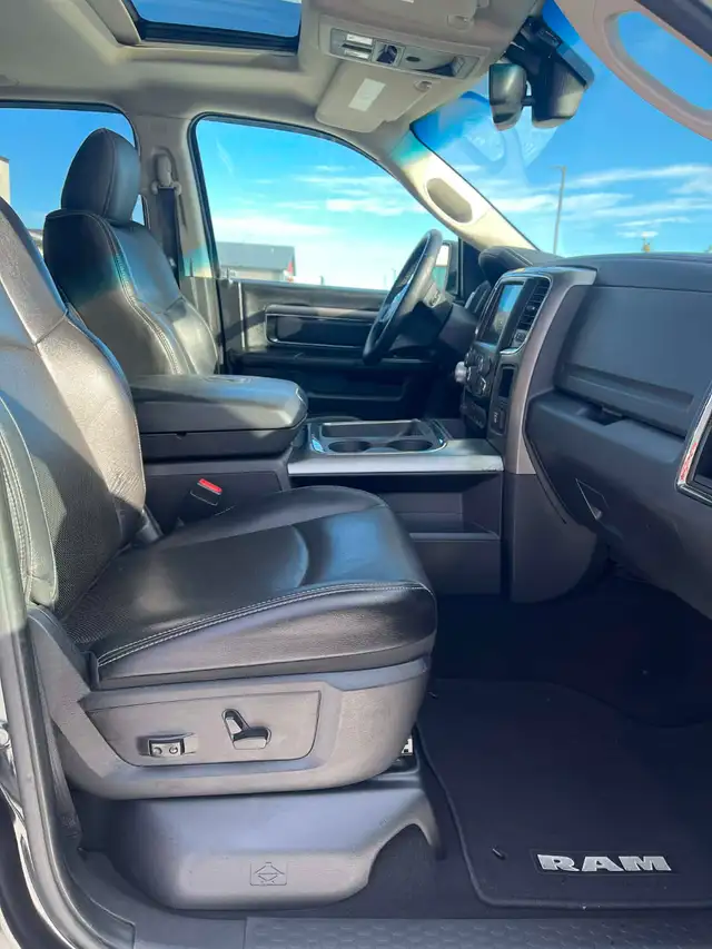 2016 Dodge Ram 1500 Sport 5.7L HEMI 4x4 (engine 188k) - Photo 9