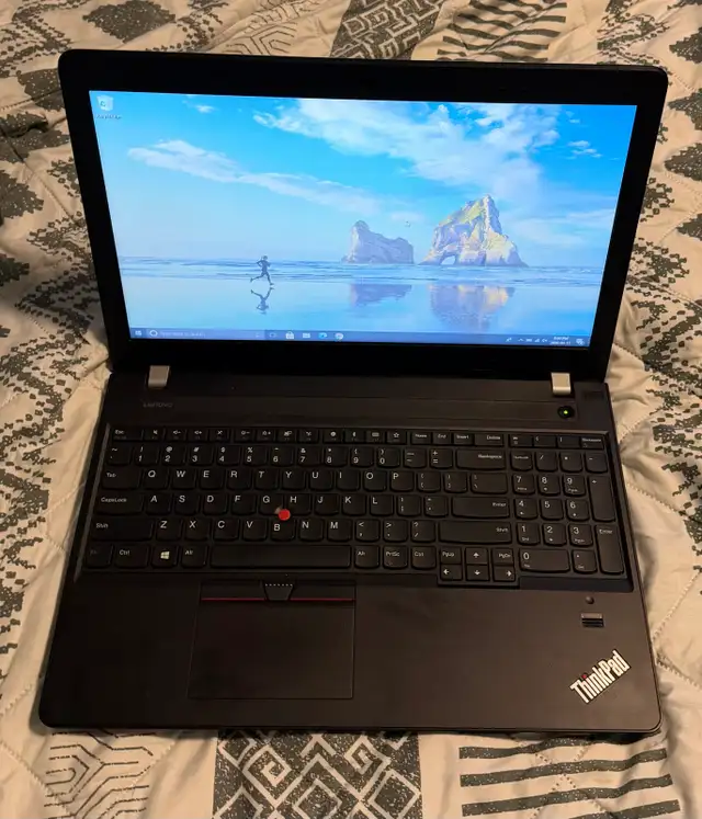 Thinkpad Lenovo 15.6" i5 7th Gen 4GB Ram 500GB - Photo 2