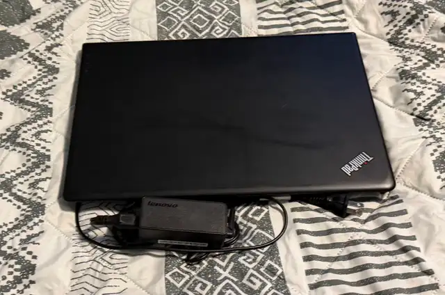 Thinkpad Lenovo 15.6" i5 7th Gen 4GB Ram 500GB - Photo 4