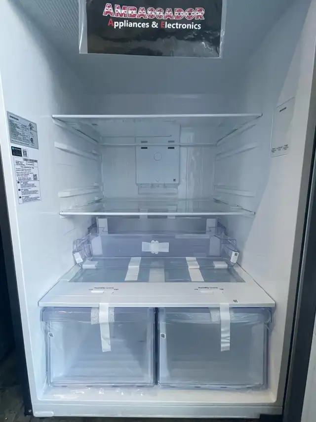 NEW 29" Samsung Top Freezer Fridge (Stainless Steel) 17.6 Cu.Ft - Photo 5