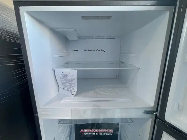 NEW 29" Samsung Top Freezer Fridge (Stainless Steel) 17.6 Cu.Ft - Photo 6
