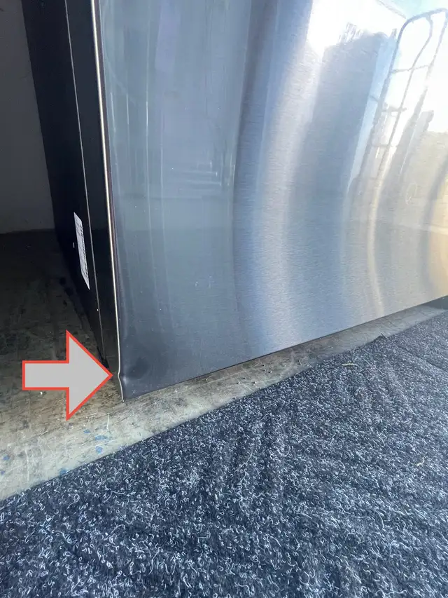 NEW 29" Samsung Top Freezer Fridge (Stainless Steel) 17.6 Cu.Ft - Photo 9