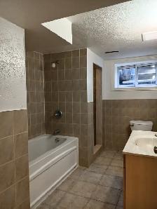 All-Inclusive 1 Bedroom Basement Apartment - Photo 3