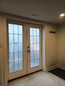All-Inclusive 1 Bedroom Basement Apartment - Photo 4