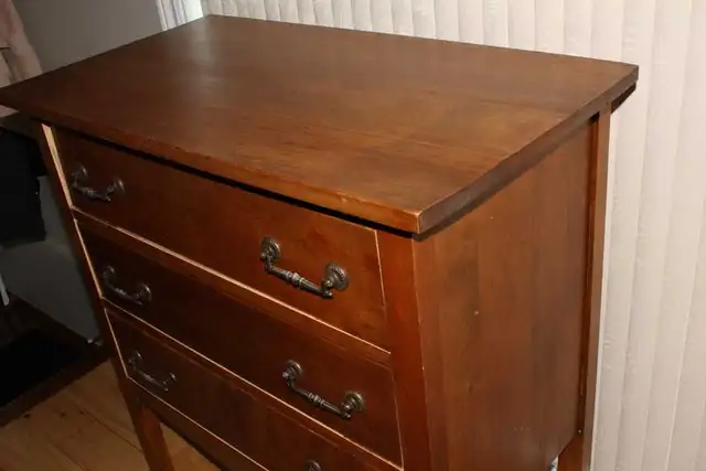 Bureau antique (1890-1910) 125$ livré  une prime - Photo 2