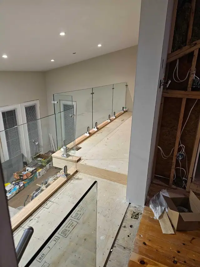 frameless glass showers & Glass railings - Photo 8