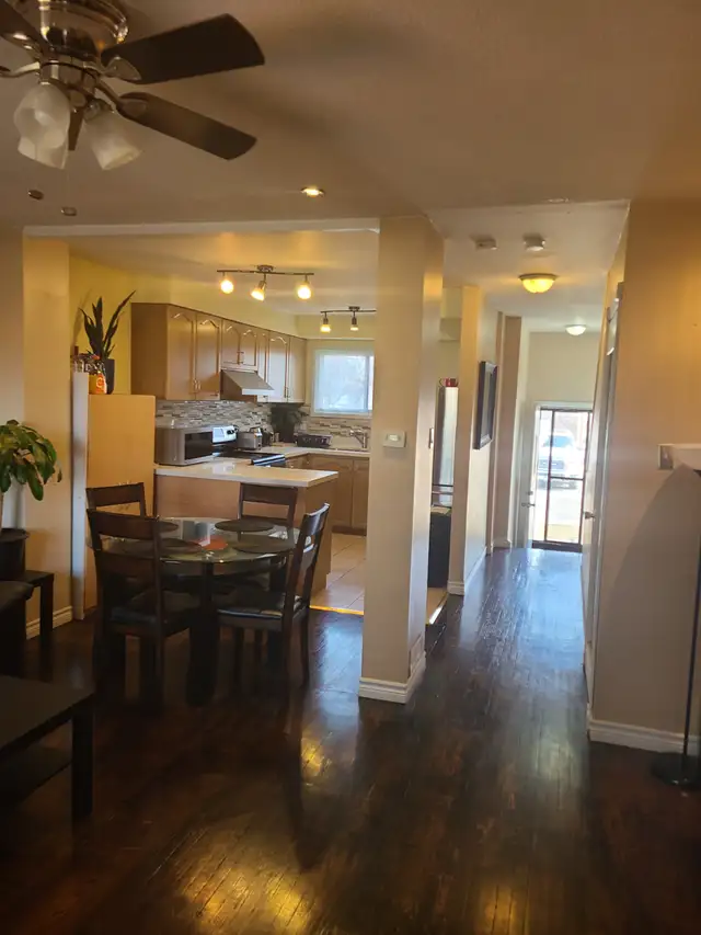 ODSP AND OW ACCEPTED sharing room with roomate available now - Photo 2