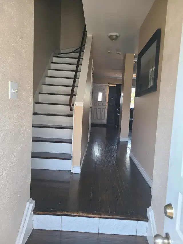 ODSP AND OW ACCEPTED sharing room with roomate available now - Photo 3