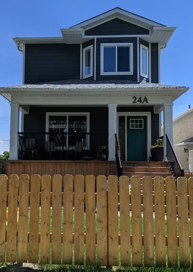 3 Bedroom 2.5 Bath Upper Unit House in Old St Vital/ St Boniface