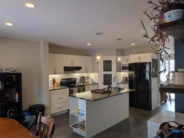 3 Bedroom 2.5 Bath Upper Unit House in Old St Vital/ St Boniface - Photo 2