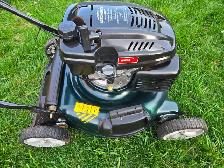 Lawnmower Yardworks MTD 21" cut like new condition 1 pull start