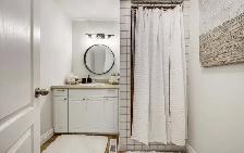 Furnished Room for Rent Oshawa | Ensuite | Parking | Utilities - Photo 2