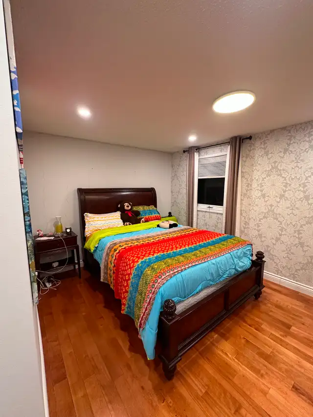 Furnished Room for Rent Oshawa | Ensuite | Parking | Utilities - Photo 7