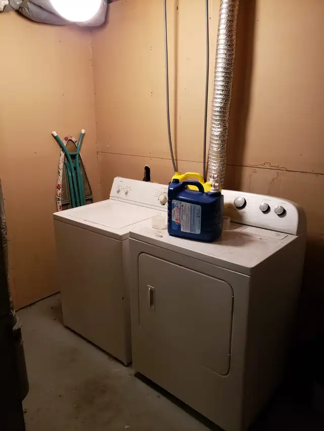 Two Storey Full House for Rent at Martindale Blvd NE - Photo 11