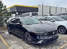 2025  Honda accord touring - Photo 2